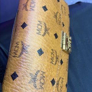 TRACY CROSSBODY (WARRANTY INCLUDED)